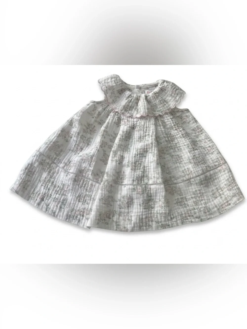 Sophie & Lucas girl's floral dress with ties at the back. Size 3M.